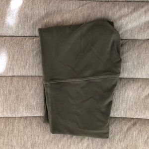 Size 4 GRSG Align Crop Leggings